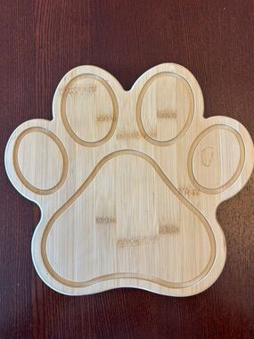 Totally Bamboo Paw Print Charcuterie Cutting Board 11"x 10" NWOB